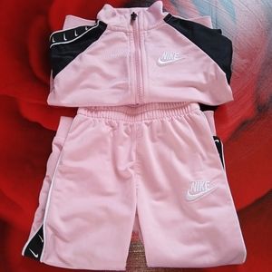 Nike sweater and pants